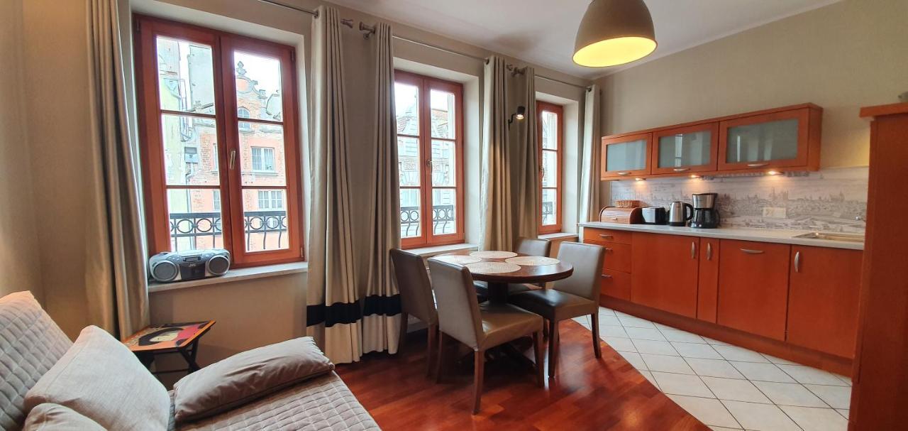 Patio Apartments - Old Town กดัญสก์ ภายนอก รูปภาพ